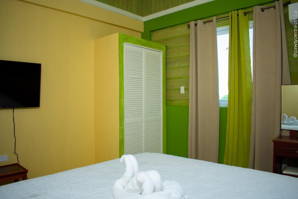 Ivs Bed And Breakfast Kingston Exterior foto